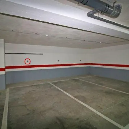 Sleeps 7 With Pool Air Con And Wifi Apartment
